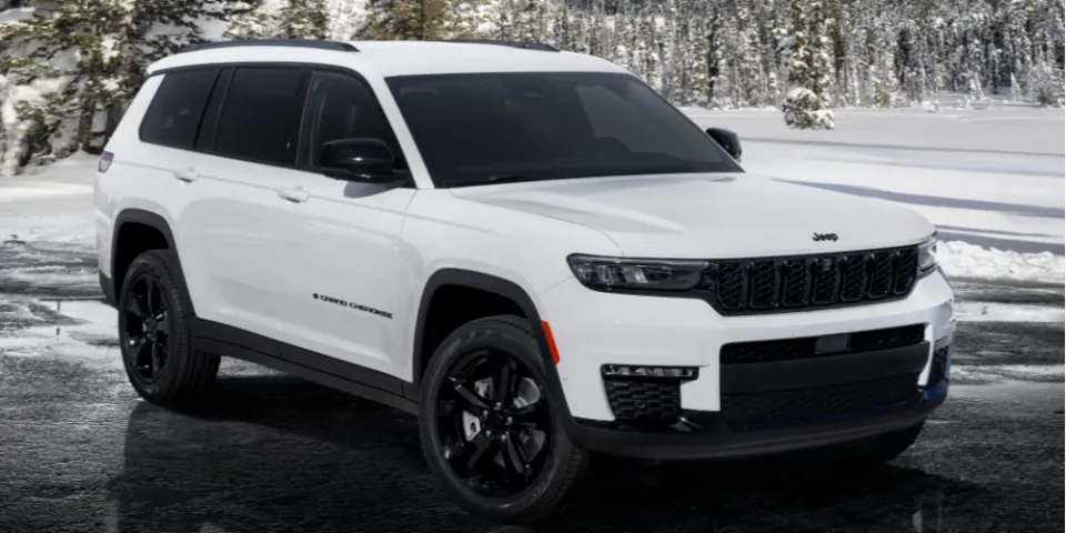 2022 Jeep Grand Cherokee L получит пакет Black-out на Чикагском автосалоне