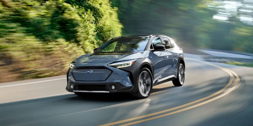 Электрический внедорожник Subaru Solterra 2023 года имеет стандартный AWD, конечно же