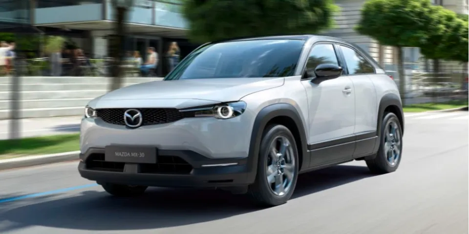 Mazda MX-30 подключаемый гибрид, вероятно, будет иметь меньший запас хода, чем EV-версия