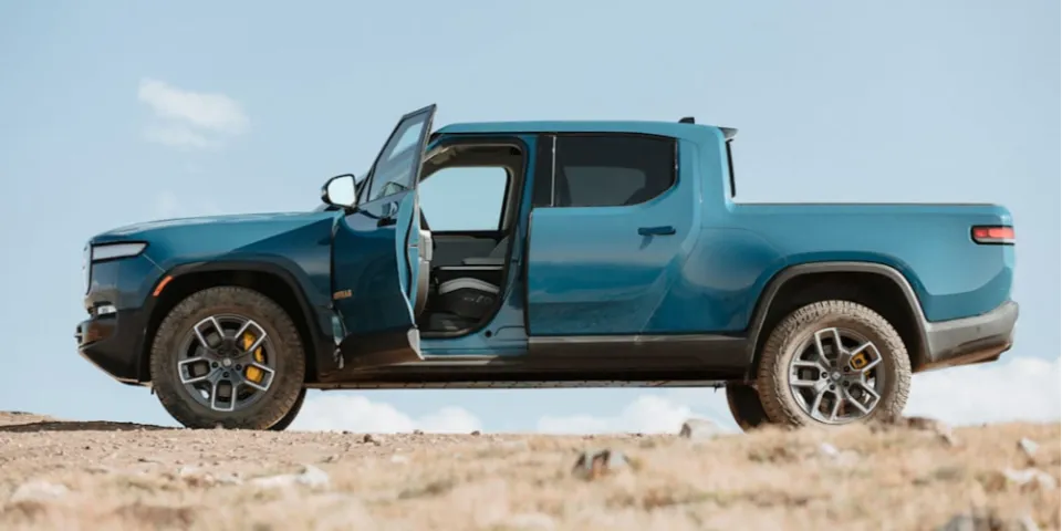 В заявлении Rivian SEC упоминается продажа автономного программного обеспечения за 10 000 долларов США