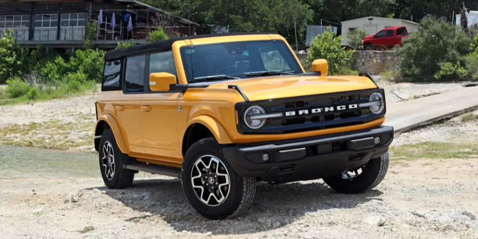 Небольшое количество 2021 Ford Broncos отзывается из-за неправильно упакованного инфлятора подушки безопасности