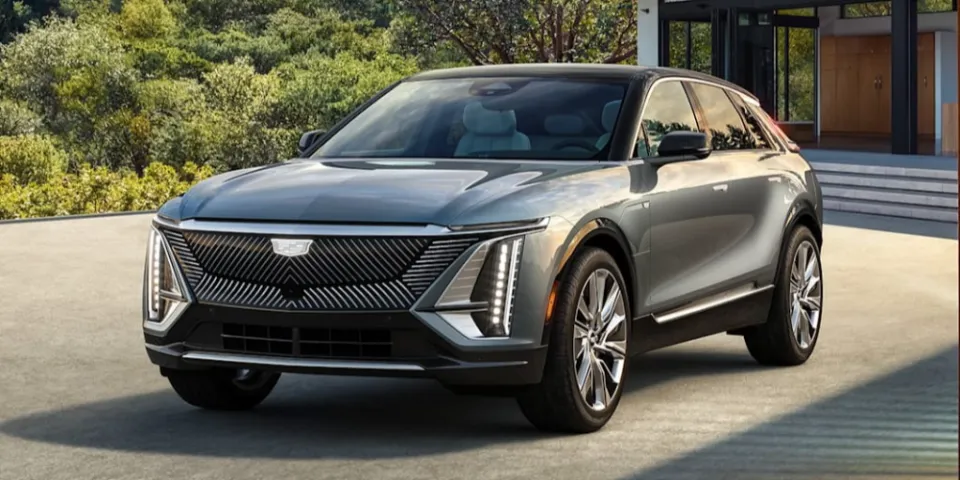 Заказы на Cadillac Lyriq открываются в мае, Celestiq появится в следующем году