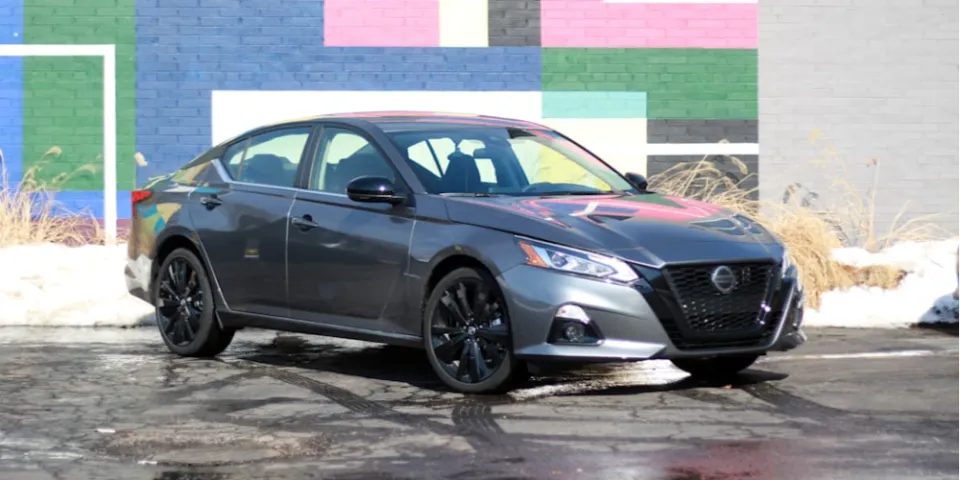 Обзор 2022 Nissan Altima | Универсальный, но несовершенный вариант
