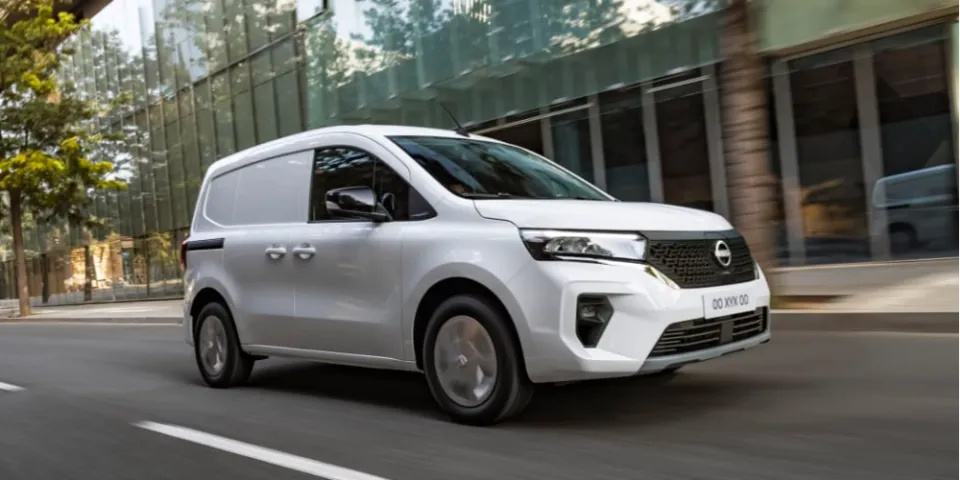 Nissan Townstar добавляет новый вариант электрического коммерческого фургона