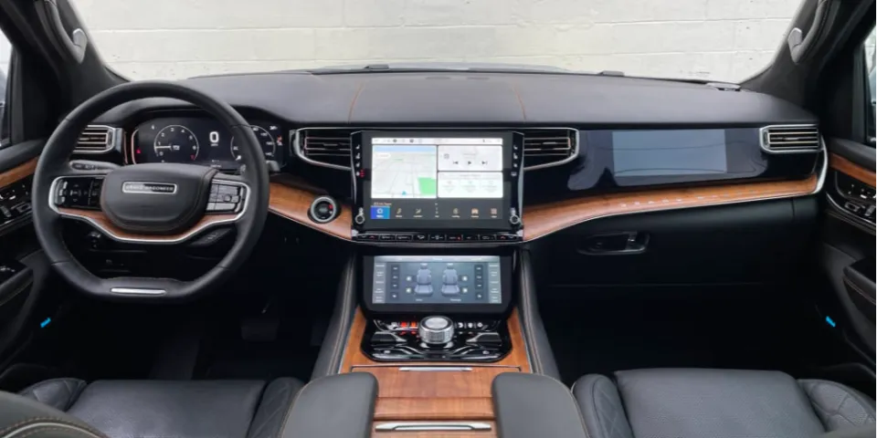 Обзор интерьера 2022 Jeep Grand Wagoneer | Броский роскошный оазис