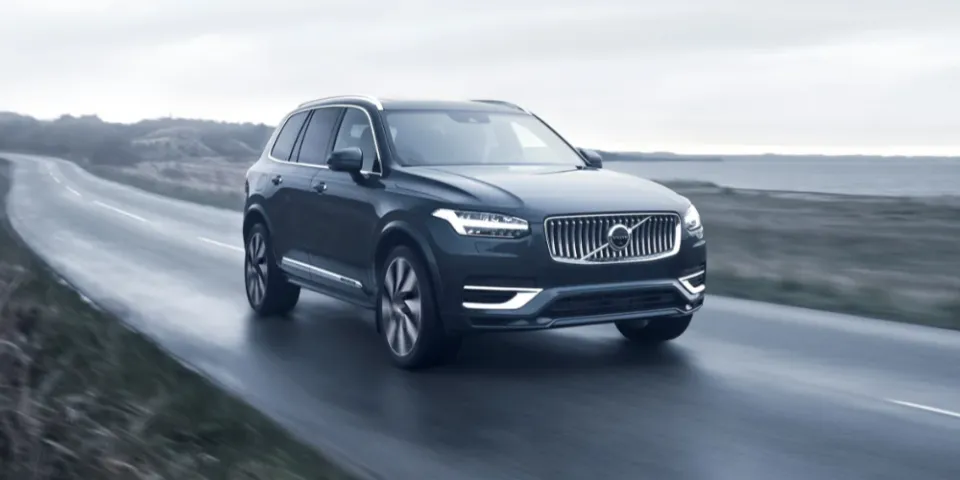 Обзор Volvo XC90 2024 года: Стареющий изящно, но тем не менее стареющий