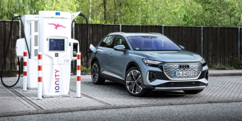 2022 Audi Q4 E-Tron сокращает время быстрой зарядки