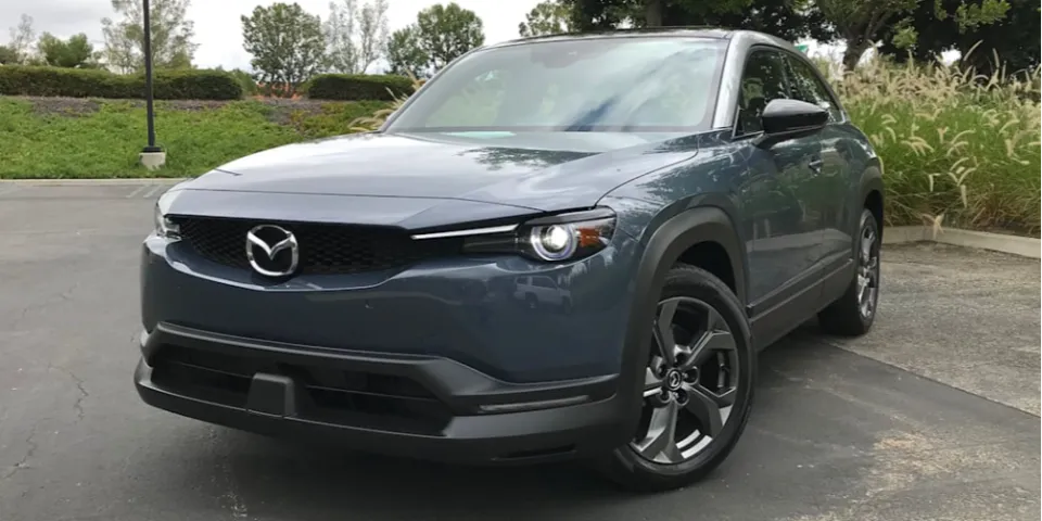Первый обзор Mazda MX-30 2022 | Подходящий электромобиль для любого человека