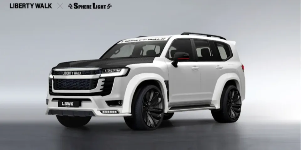 Toyota Land Cruiser 300-й серии получает облик Liberty Walk