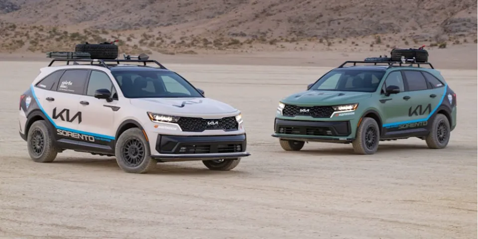Гибриды Kia Sorento Plug-in Hybrids 2022 подготовлены к ралли Rebelle Rally