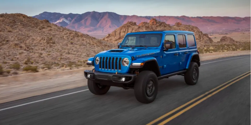 Обзор Jeep Wrangler 2022 года | Что нового, цены, размеры, средний расход топлива