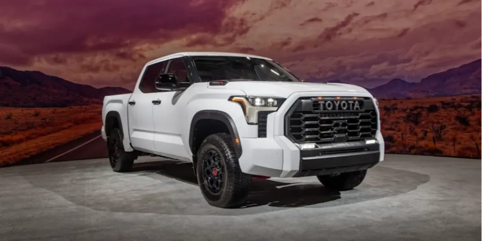 Toyota Tundra 2022 года представлена с твин-турбо V6 и опциональным гибридом