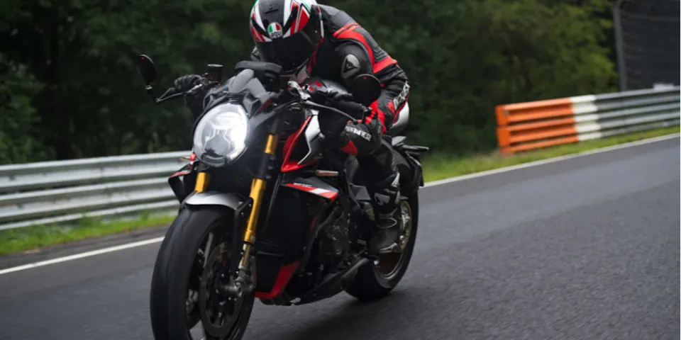 MV Agusta представляет трековый Brutale 1000 Nürburgring