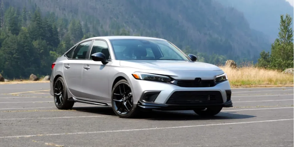 Седан и хэтчбек 2022 Honda Civic получают награду Top Safety Pick+