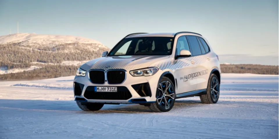 BMW iX5 с водородным двигателем практически готов к мелкосерийному производству