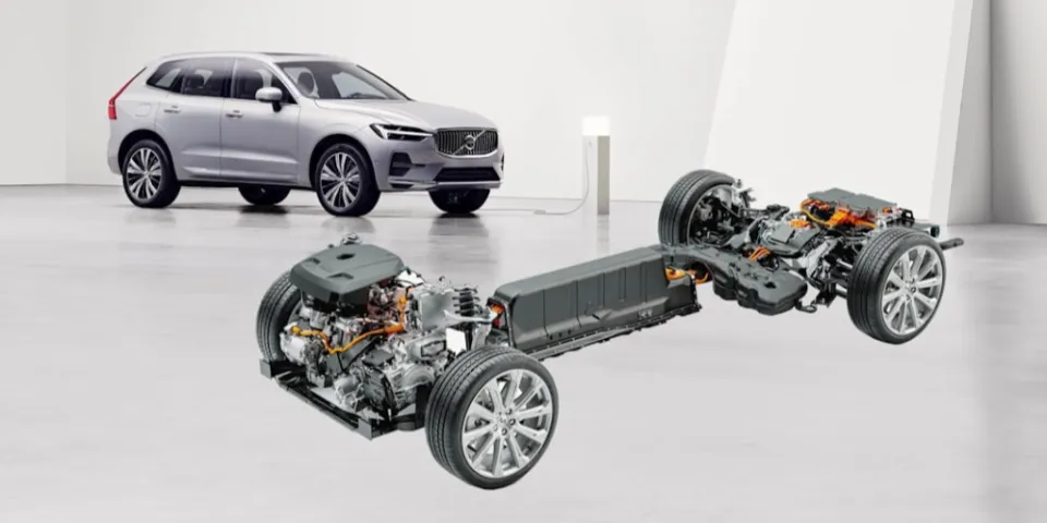 Подключаемые гибриды Volvo Recharge получат большой запас хода и увеличат мощность