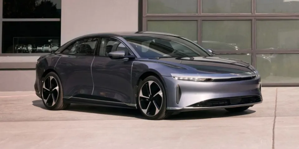 Снижение цен на Lucid Air 2024, расширение возможностей настройки и функциональности