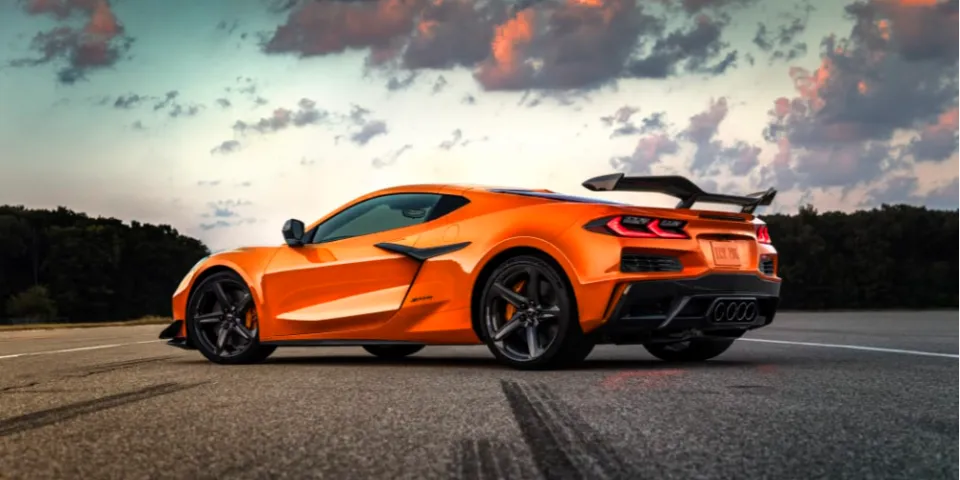 2023 Chevrolet Corvette Z06 и Stingray предлагают множество опций