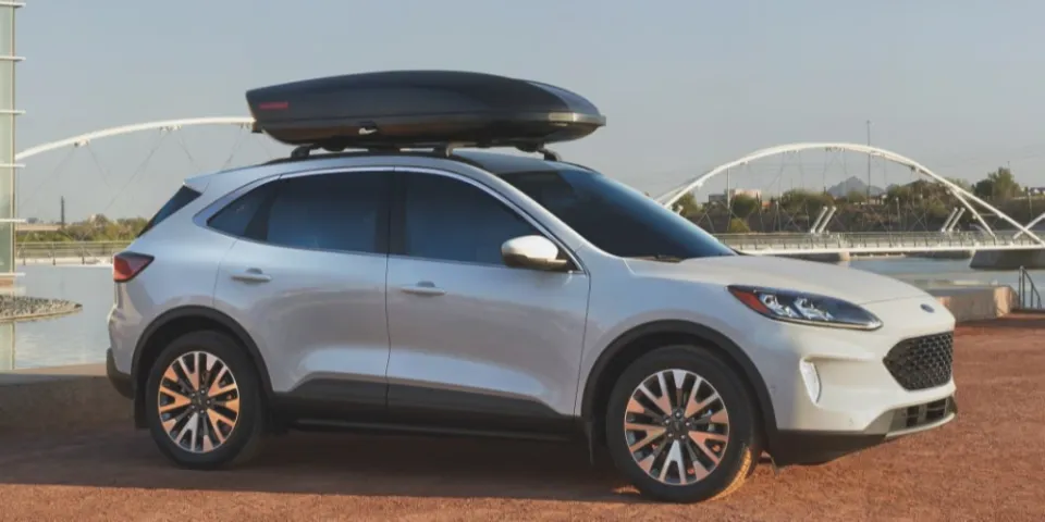 2021 Ford Escape PHEV наконец-то поступил к дилерам