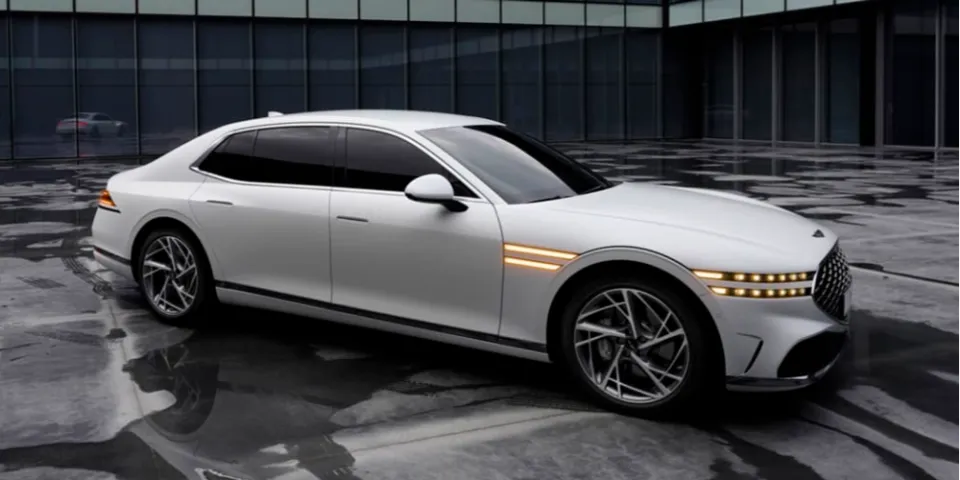 Genesis G90 следующего поколения выглядит как гладкий, элегантный флагман, который нужен бренду