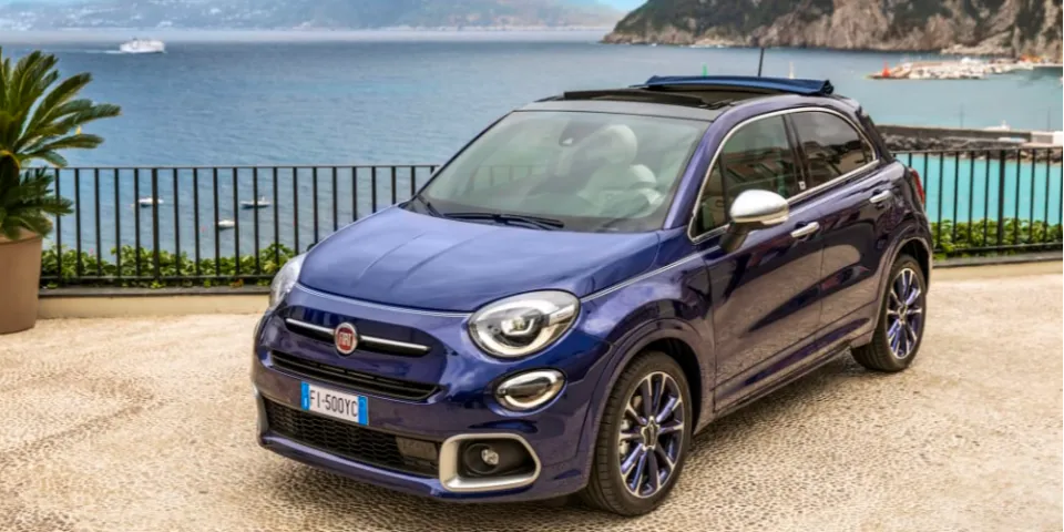 2022 Fiat 500X получает специальное издание Yacht Club Capri