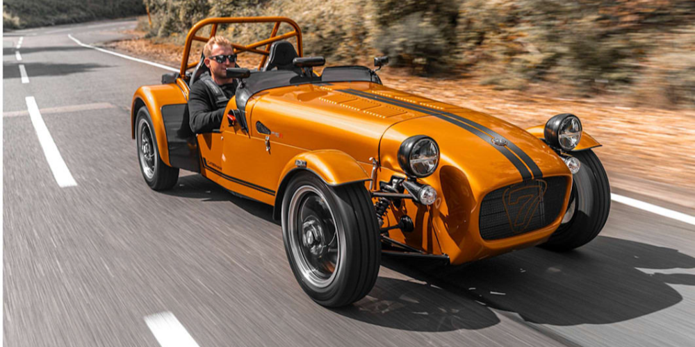 Новый Caterham 170 R весит 947 фунтов и имеет 84 лошадиные силы