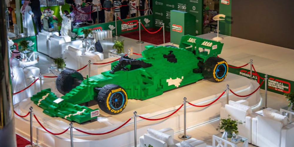 Новый болид Lego Формулы-1 устанавливает новый мировой рекорд