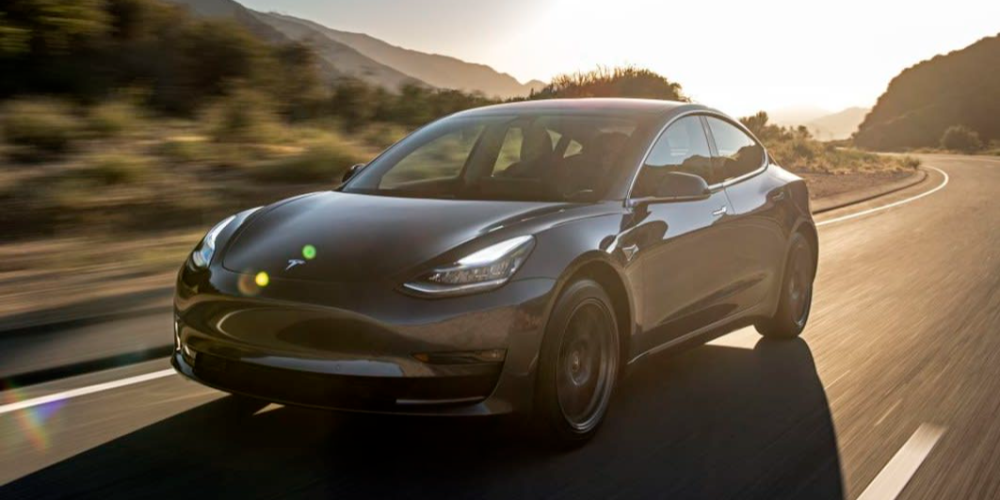 Tesla сообщает о рекордных продажах в третьем квартале - 241 300 автомобилей