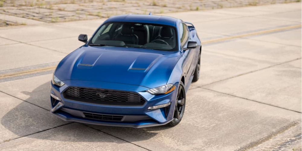Пакет 2022 Ford Mustang Stealth Edition придает оттенок темноты