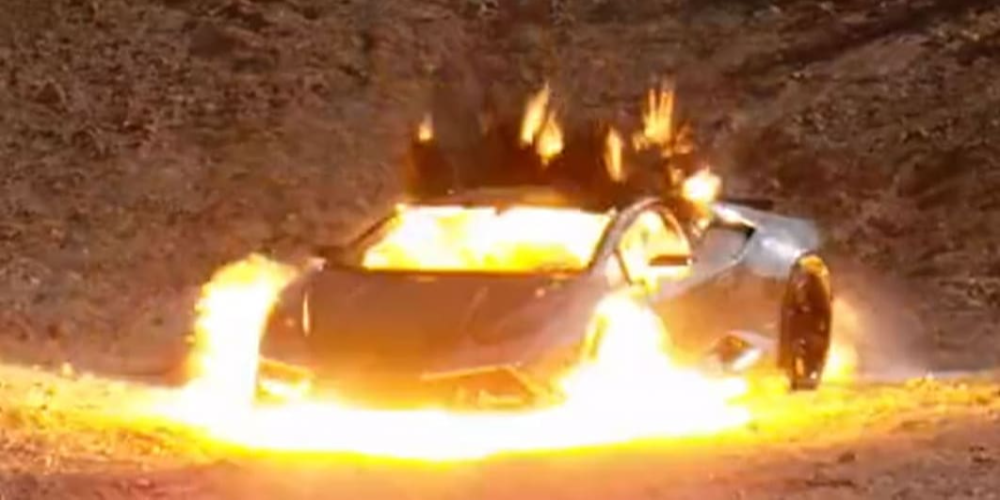 Lamborghini Huracan взорван для создания 999 NFT