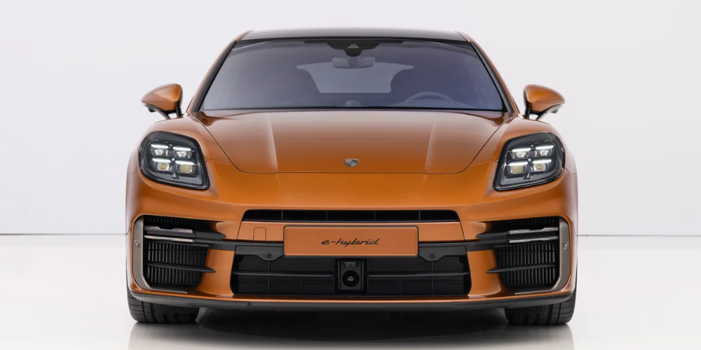 Представлен Porsche Panamera 2024 года с новой трансмиссией и "умной" гидравлической подвеской
